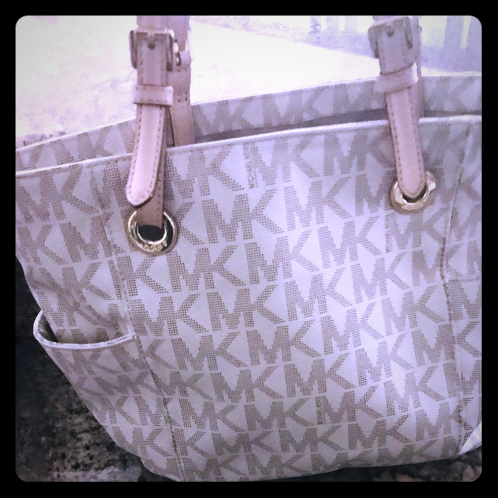 Michael Kors purse